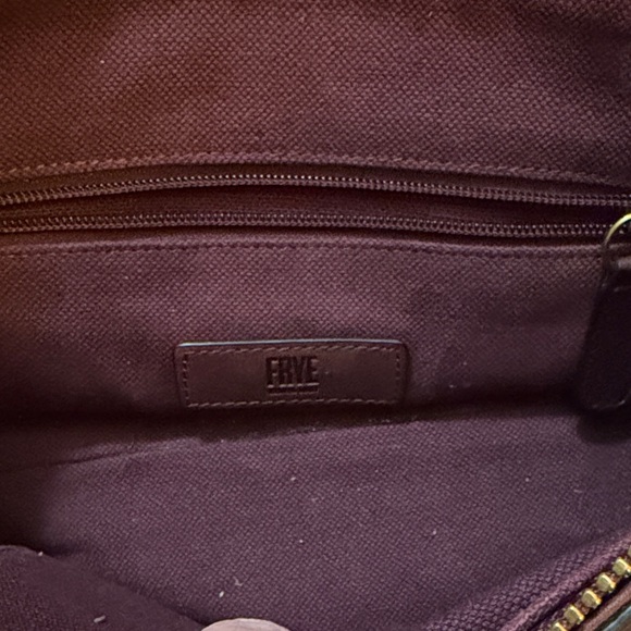 Frye brand, beautiful leather Handbag with adjustable strap. - Picture 8 of 8